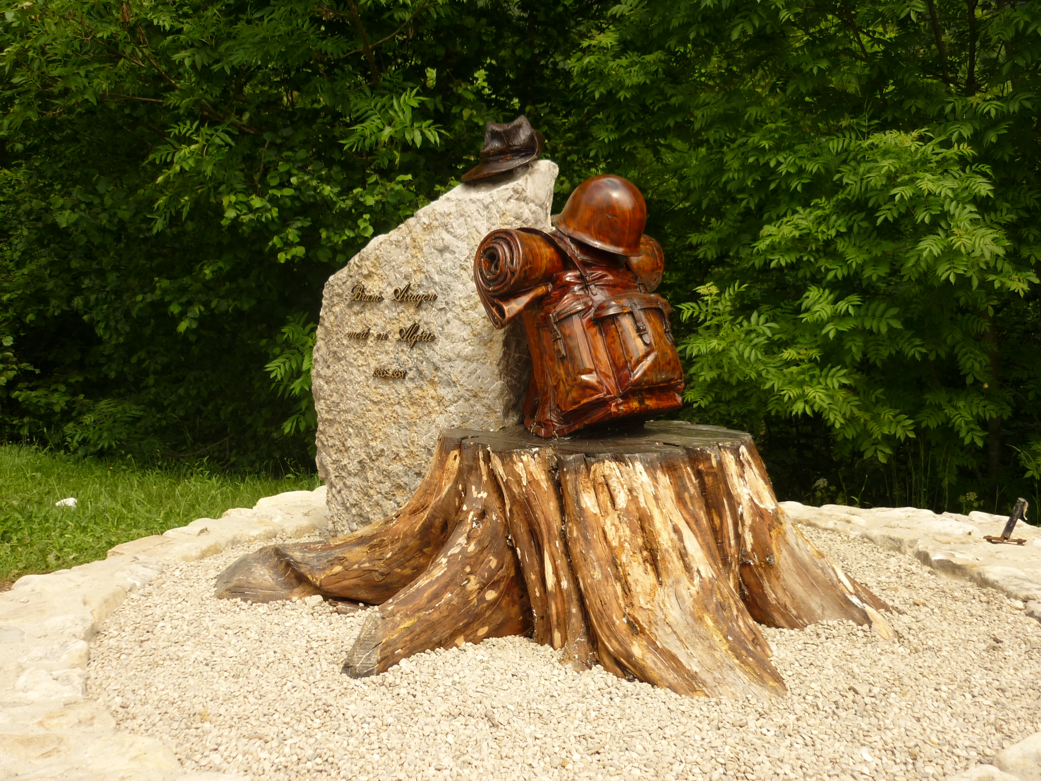 Sculpture en hommage à Bruno Aragon